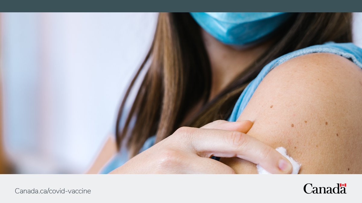 Transport_gc's tweet photo. To be considered fully vaccinated from #COVID19, a traveller must have received the full series of a vaccine — or combination of vaccines — accepted by the Government of Canada at least 14 days prior to entering Canada. Learn more: https://t.co/uG6mbBkkyJ https://t.co/tquROi0Qy5