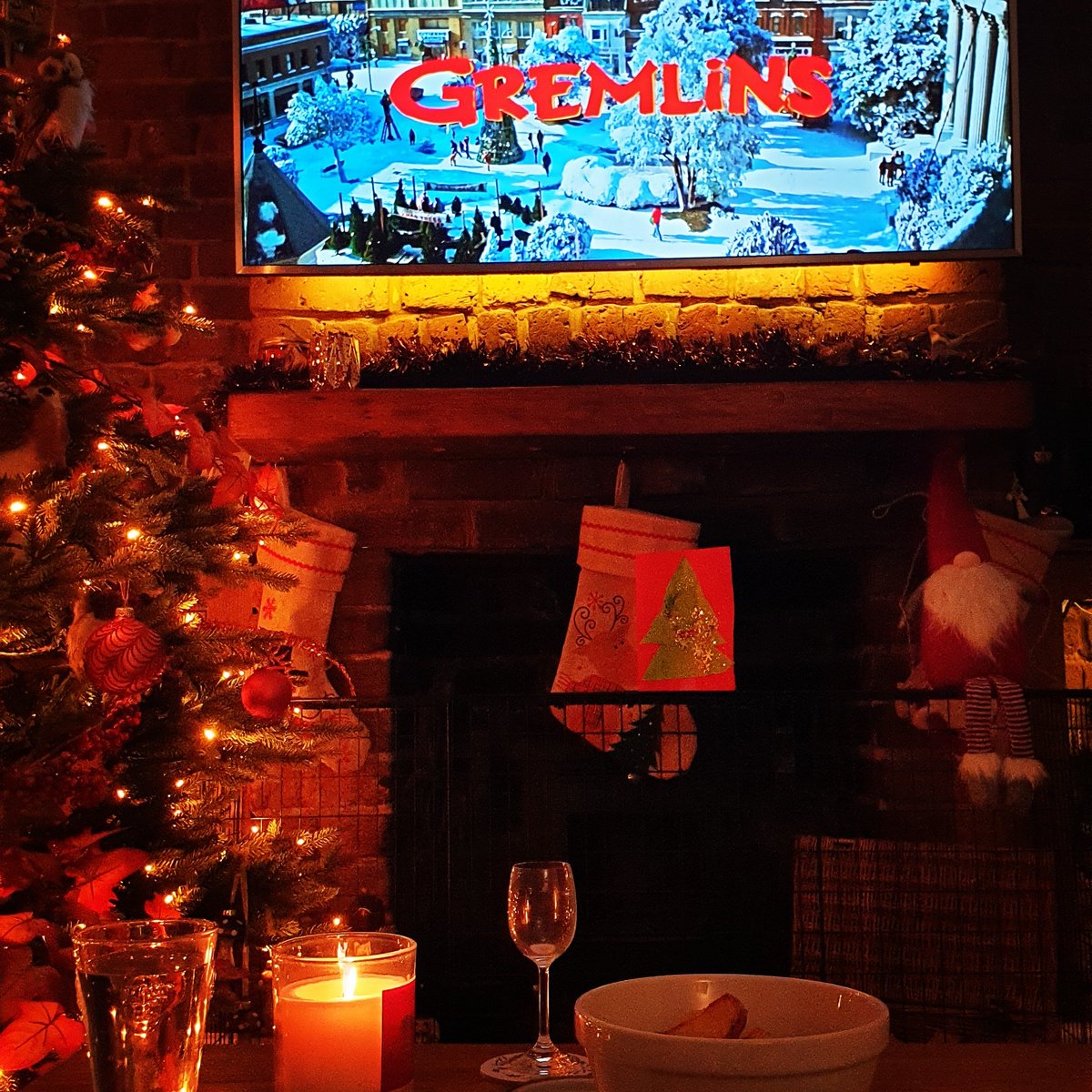 duncanwilkinson's tweet photo. Presents wrapped, camembert baked beer poured, Gremlins on. #ItsBeginningToLookAlotLikeChristmas https://t.co/DClGZHwCj4