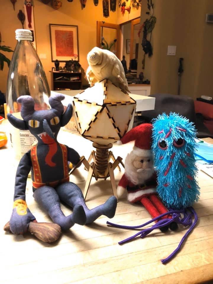 markowenmartin's tweet photo. The #MicroMas spirit is with me. https://t.co/U5Hkv6Y9ej