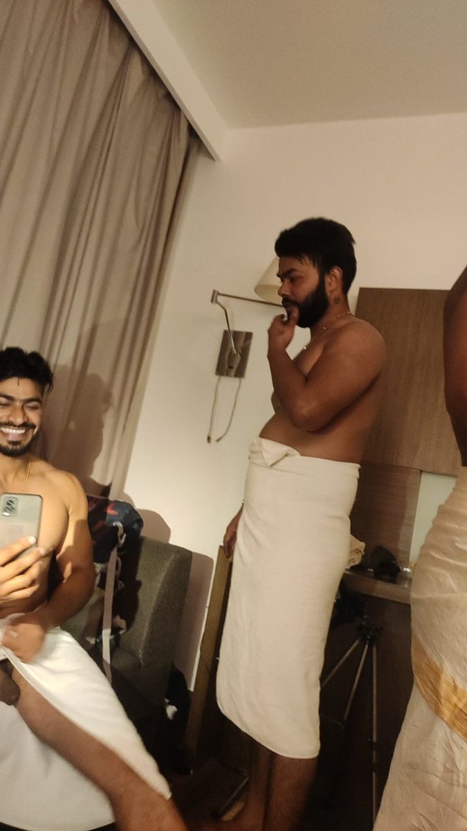 RomioVasu's tweet photo. @thakur_ka_chora @DomAlpha27 @desiversfun @DIVESH76817177 @Aakash_96lad @jaatlandlord3 @Allgoodstuff2 @RishiRa50279405 @_top_boy25 @adittyaroy2011 @ChhetrySumeet @vathee90 @MrRohitBansel2 @thenerdy_o @vickey354 @silentsoul_01 @BottomPunjabi @jism_desi @Lustybottomboy @manlybotindelhi Me https://t.co/7HirFaazNx