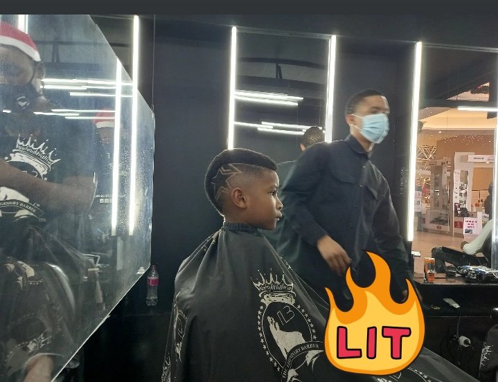 1 pic. Shout out to the Legends Barbershop in Bedford Centre (Vaal). https://t.co/Ousy38G4kx
