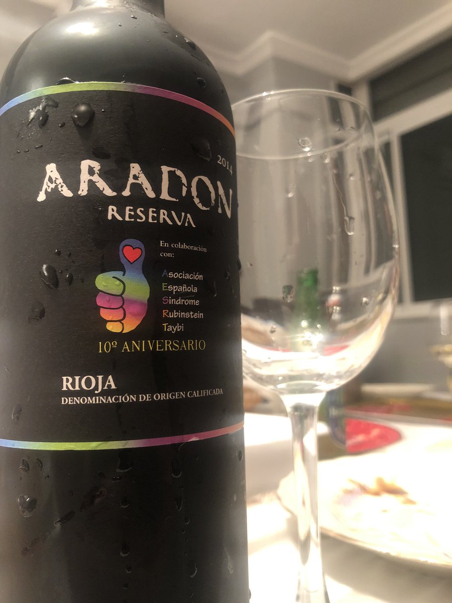 JLRios95's tweet photo. Hoy brindamos por gente maravillosa y con un corazón gigante. La unión hará la fuerza❤️
#SindromeRubinsteinTaybi.
¡FELIZ NAVIDAD! 🎄 https://t.co/YndhXannue