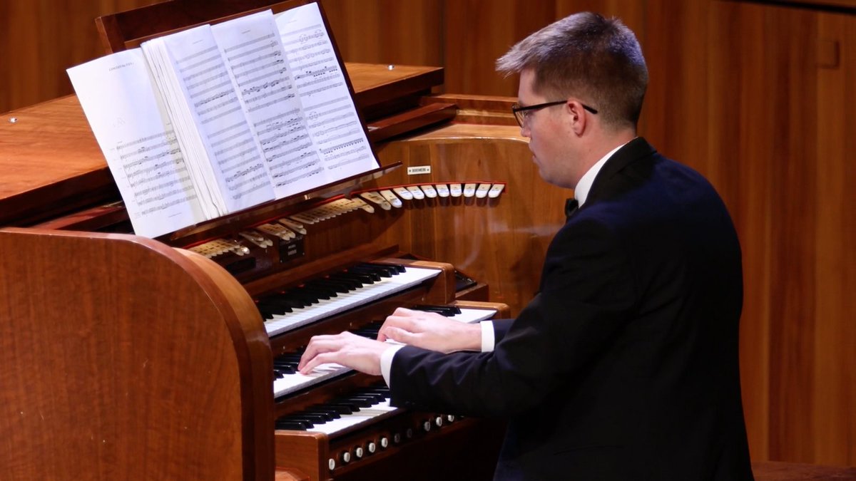 GustavGreylingRSG (@gustavrsg) on Twitter photo Die Gautengse Filharmoniese Orkes se Kerskonsert met Marieke de Koker, Danie Verster, Marnus Greyling en meer op Kersdag om 13:05 op <a href="/zarsg/">RSG 100-104FM</a> #RSGKersfees Die Gautengse Filharmoniese Orkes se Kerskonsert met Marieke de Koker, Danie Verster, Marnus Greyling en meer op Kersdag om 13:05 op <a href="/zarsg/">RSG 100-104FM</a> #RSGKersfees
