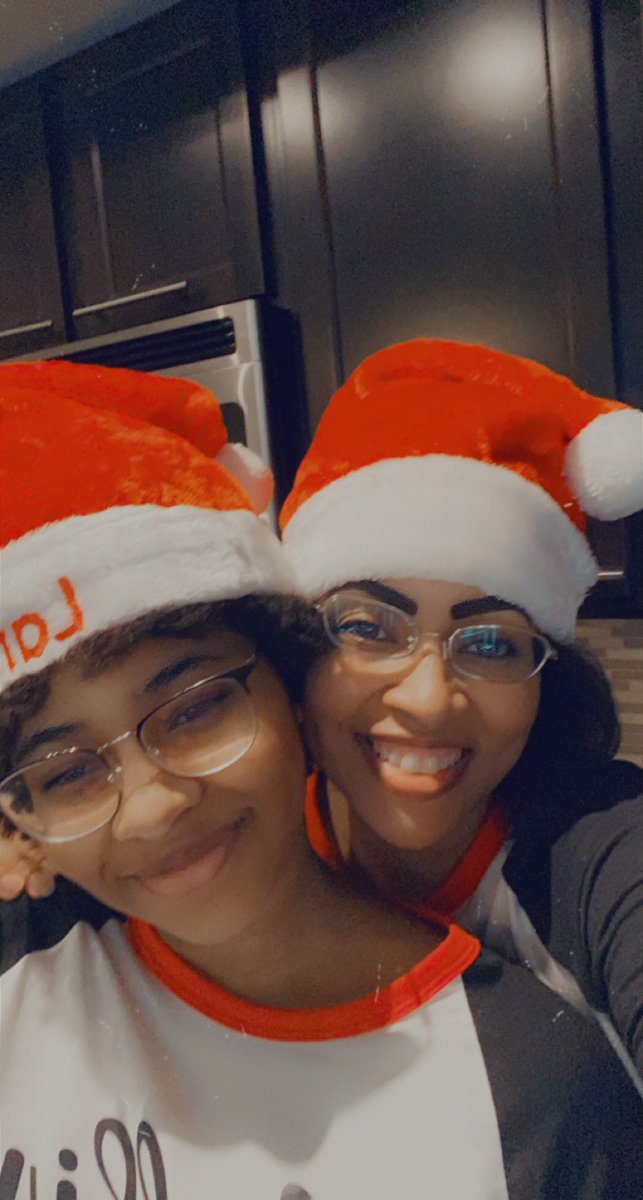 MichelleRtree's tweet image. Starting our binge fest early! Christmas movies, hot cocoa and matching pjs! We’ll do Christmas Christmas when all my ladies are back home! Until then…Happy Holidays to ALL!