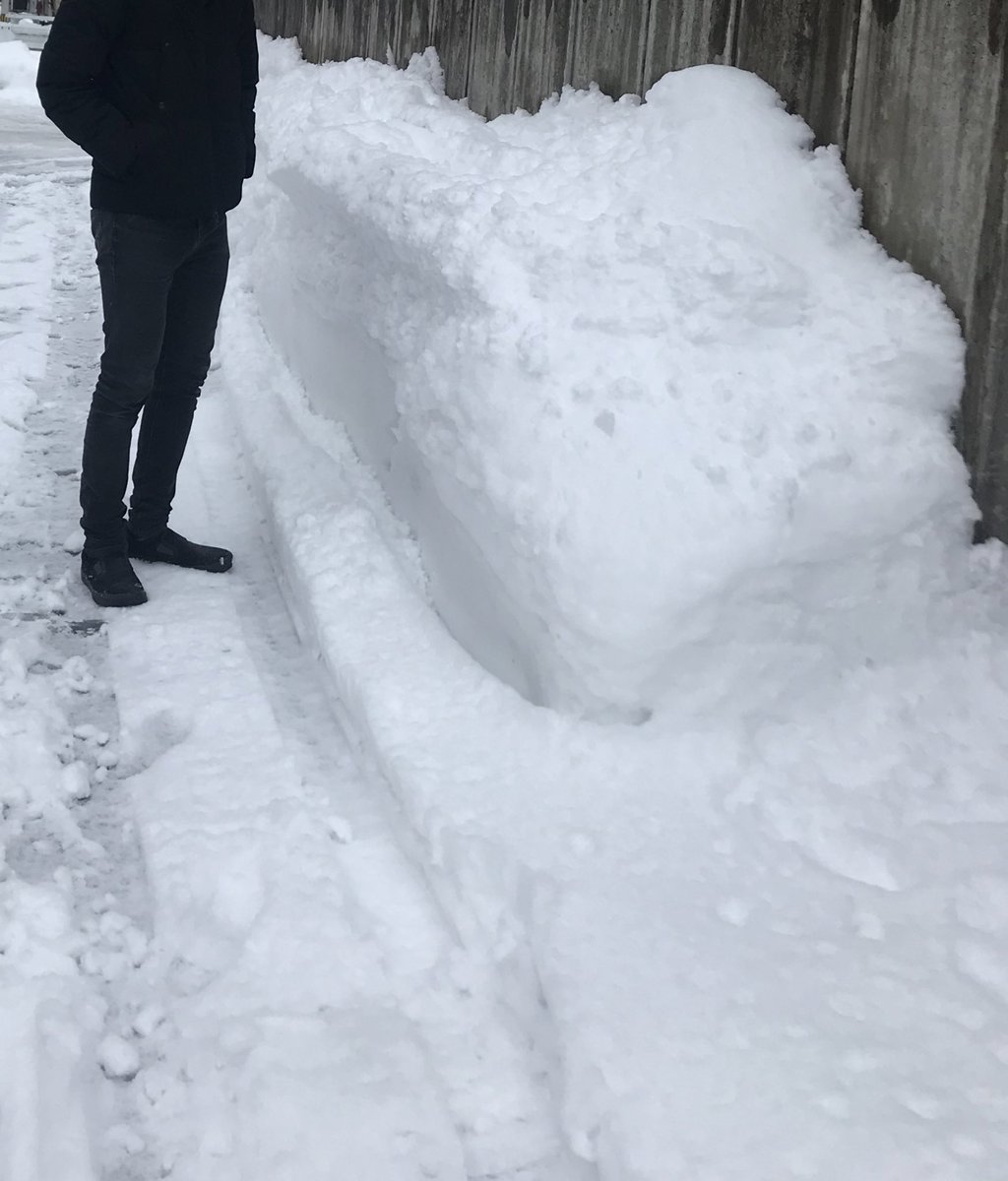 asuka_mate's tweet photo. 180cmの旦那と比較
福井めっちゃ雪積もってる！⛄️ https://t.co/egafGH9QDi