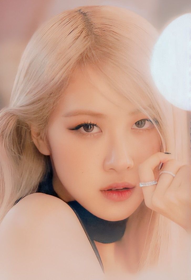 anth0246's tweet photo. Mn nhớ tweet, retweet, reply bằng hastag bên dưới để tăng điểm thương hiệu cho Rosé 
블랙핑크 로제 #블랙핑크 #ROSÉ #로제 #BLACKPINK
@BLACKPINK https://t.co/dRkLotyqeF