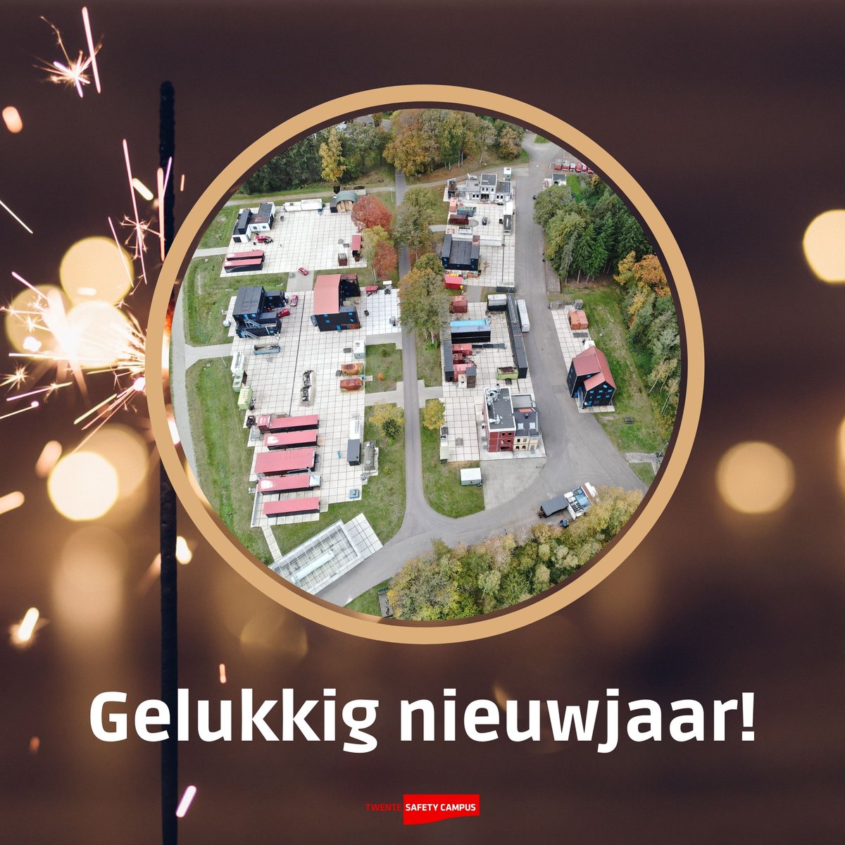 SafetyCampusVRT's tweet photo. Gelukkig nieuwjaar! Samen gaan we voor een veilig 2022!🎉 https://t.co/YYPllMB68p
