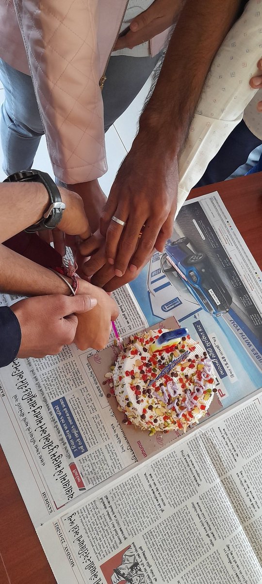 VGinfotec's tweet image. ...and we completed 5 year as a team, it went like a blink of an eye..websites, backend, apps, server and error become day-to-day vocabulary like we born for the same.Planning for a movie tonight and debate is on for #Pushpa or 83 by Ranveer.
#vginfotec #VGteam