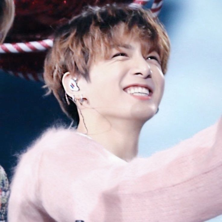 9897bits's tweet image. happy new year !! | #JUNGKOOK #LEEKNOW