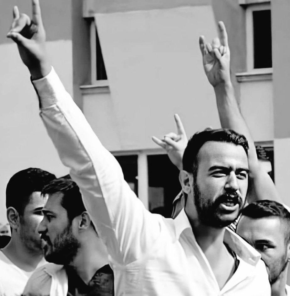 Vaktiyle bir Fırat varmış, Var olsun... 🇹🇷

Cenneteki ad günün kutlu olsun, iyiki geçtin bu dünyadan Yiğit Abim... 🇹🇷❤️
#iyikidoğdunfırat