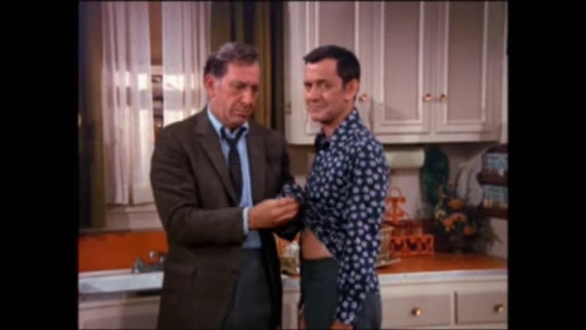 ArcEng9154644's tweet photo. About five minutes until @WLNYTV's annual "The Odd Couple" New Year's Day marathon begins.
#TheOddCouple #FelixAndOscar #WLNY https://t.co/Vs4qc8Id7p