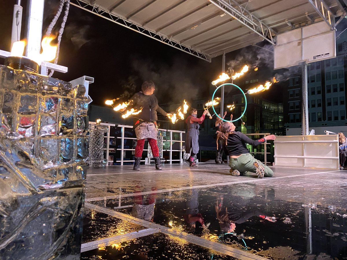 KDKA's tweet photo. Check out our PHOTO GALLERY from tonight's Highmark First Night 2022 celebration here β‘οΈ https://t.co/XD4pf5fPer https://t.co/25sJQbN2R4
