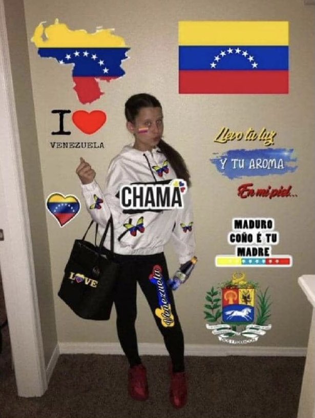 its_dan_nava's tweet photo. Hice una cena de fin de año toda #Veneca (menos las hallacas, que las compré) para #ElChamito y ahora anda y que… https://t.co/lVF0MuEptn