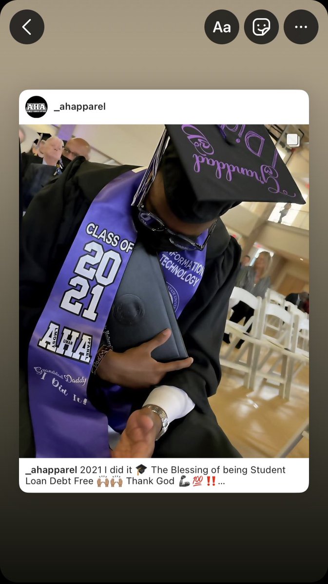 marty_marq's tweet photo. 2021 I Did It 🦾💯🎓 https://t.co/STKIXisb6g