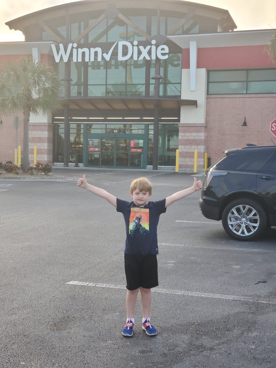 ABMSWatkins's tweet photo. Just before winter break we finished up reading Because of Winn Dixie as a whole class and my student Ben found one on his vacation and sent this photo to me! ❤️❤️❤️ @KateDiCamillo https://t.co/ebTMFiB2d6