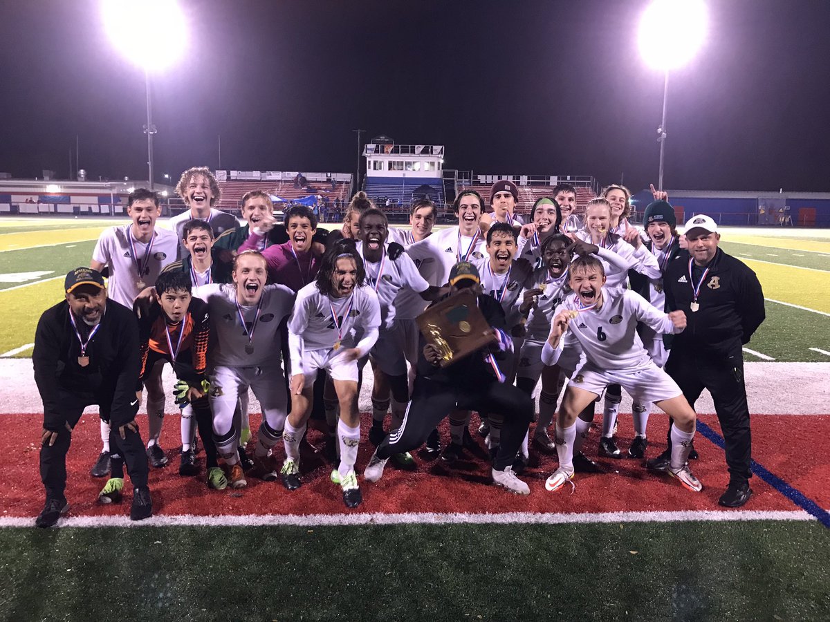 ACSD_Athletics's tweet photo. 2021 would not be forgotten for these teams!! Here are our favorite moments from the past year.

MBB - TVC Champions

SB - District Champions

XC - TVC Champions

BSoc - District Champions

#AthensBulldogs https://t.co/HCLA9aI25b