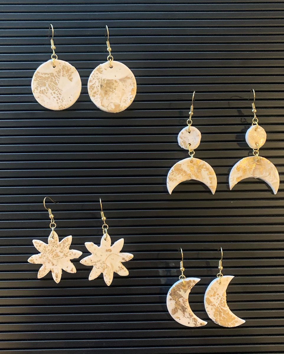 etherealfoxe's tweet photo. My goal for January is (at least) 10 sales!!✨🦋🌿

Check out my shop &amp; maybe buy yourself or someone you love a gift!💛

RTs appreciated🥺💛

https://t.co/LZLGuHdb2U https://t.co/597mG8dNjv