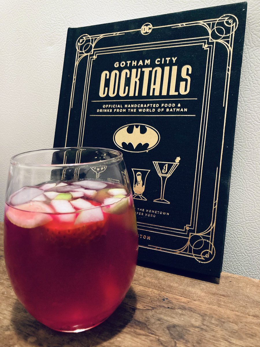 Villains_Co's tweet photo. Happy new year everyone ! I hope you all have a great 2022 :D

(Didn’t have time to draw a new year specific thing so have a picture of a cocktail my friend and I made instead xD
Also remember to drink responsibly, and only if you’re of age. This was Vee’s drinking PSA xD ) https://t.co/AZj7dcBzDw