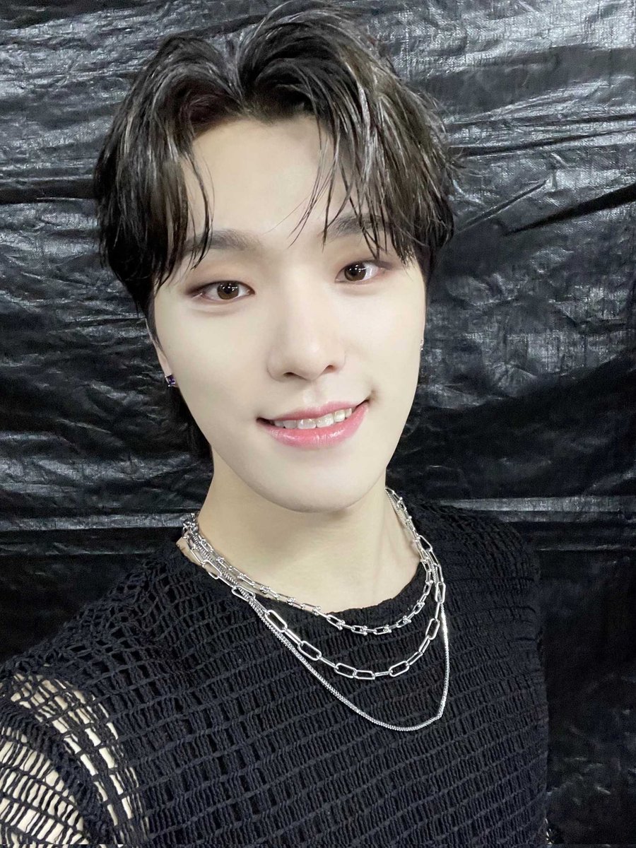 SVT0211DINO's tweet photo. 明けましておめでとうございます🦖🐯
2021年レア浮上しかしてなかったけど…。
まだいますㅎㅎ
今年もレアな僕かもしれませんが宜しくお願いします～🐾 https://t.co/mTsZeShZYb