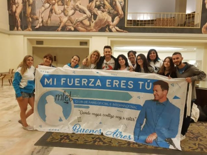 AxelFansMDQ's tweet photo. Muy muy feliz cumple @AxelOficial q este año esté lleno de dicha , paz , amor y muchos shows 💙🤣 https://t.co/kJEoAVlcdt