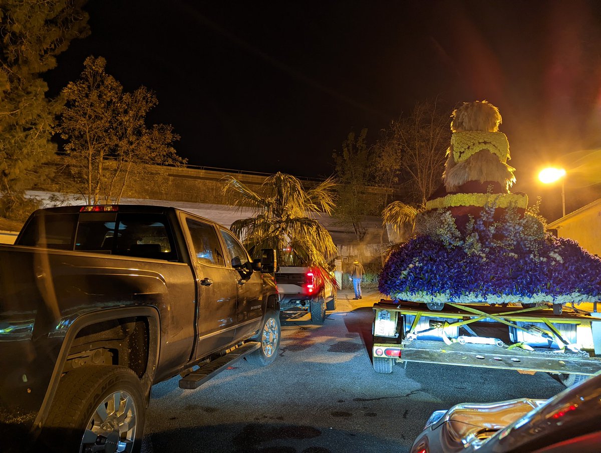 LCFloat's tweet photo. It's convoy time! Heading to Pasadena with #WhoSaysWeCant? https://t.co/dlMyGtDCjZ