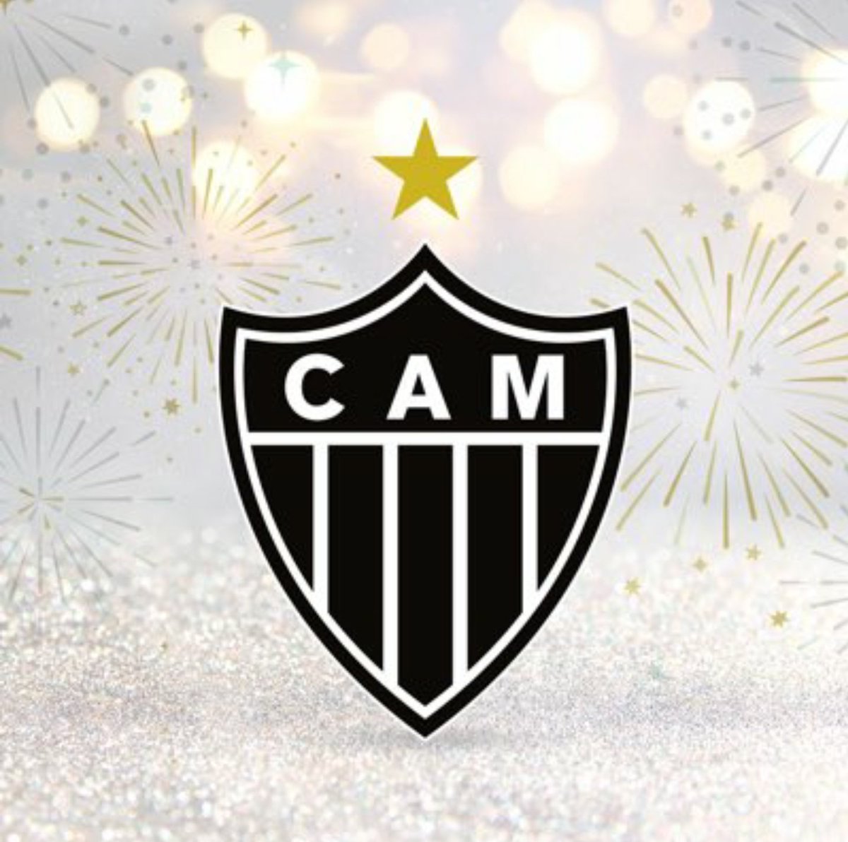 galonapolis's tweet photo. Feliz ano novo a todos. 
Que em 2022 seja recheado de vitorias, feliciadade e titulos pro nosso galão🏆🏆🐔🐔⚫⚪⚫⚪
Digam, o que vocês esperam pro galo este ano?🤔💬💬 https://t.co/mrYELAkg1a