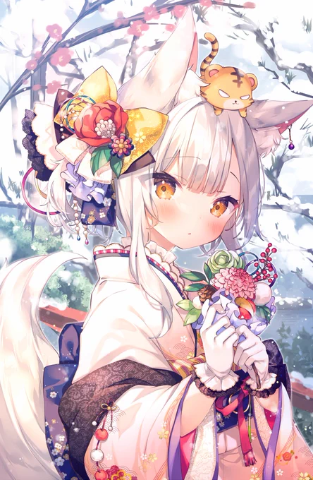 謹賀新年ですね㊗
初詣の帰りに見つけたおきつねさまと…🦊 