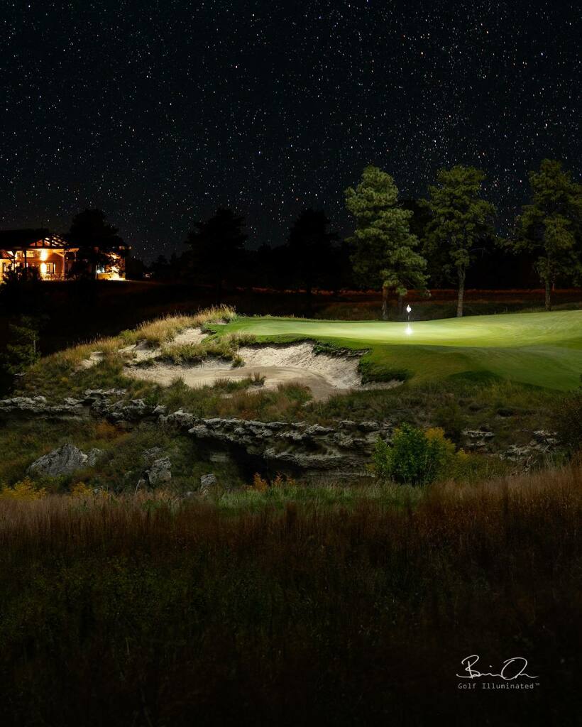 BrianOarGolf's tweet photo. Stars are the fireworks at CapRock Ranch in the Sand Hills of Nebraska. 🎉🍾🎆 - photo exclusively shot by: @BrianOar &amp; @GolfIlluminated

📍The Golf Illuminated Collection at CapRock Ranch - Valentine, Nebraska 

🍾 Happy New Year Friends 🍾 Cheers! 🥃

#golfilluminated #briano… https://t.co/4qcnTmMSMs