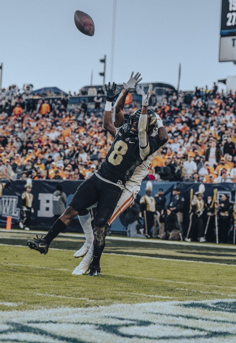 gavin_pulliam's tweet image. Music city bowl frames @MusicCityBowl @BoilerFootball @Vol_Football