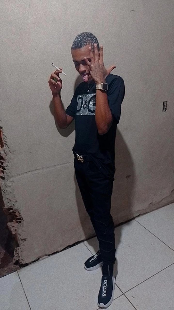 MEUETERNOKADU's tweet photo. Felizzzzzzzz ano novo 🥳🤪 https://t.co/Av9rrW1dOr