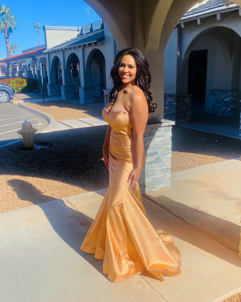 MissCopperStAZ's tweet photo. Wishing you all a shiny New Year full of Service, Scholarship, Success, Style👑🌵@missazorg @glamsquadaz 
#MissCopperState2022 #MissAZ2022 #TeamPineapple #SocialImpact #ARTTSINACTION
#CopperfortheCrown #ItJustMakesCents #Service #Style #Scholarship #Success #Sponsor #GlamSquadAz https://t.co/A6YeOOw2jb