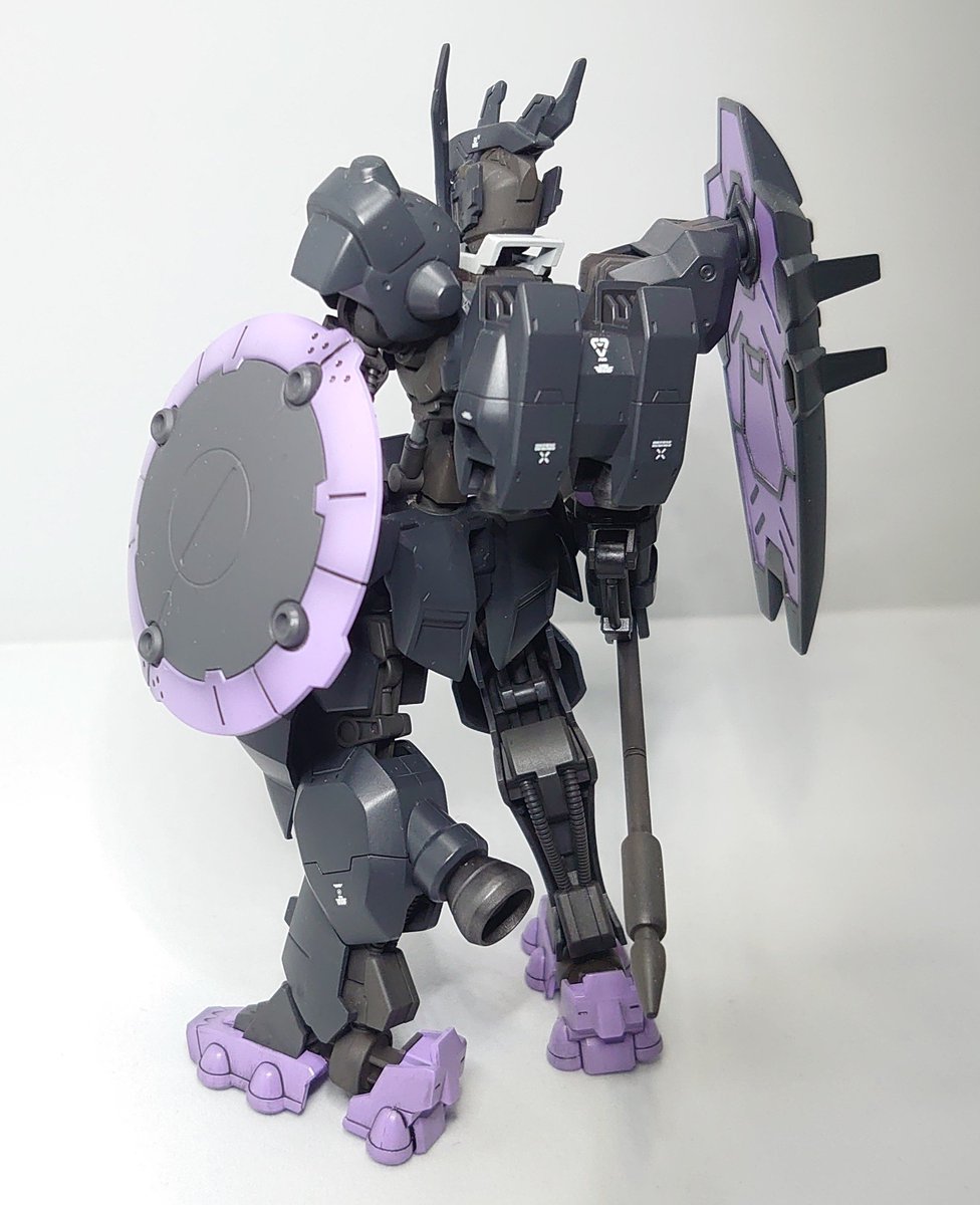 Foosan10's tweet photo. バンダイ HG 1/144鉄血のオルフェンズ 月鋼 ガンダムウヴァル 胴延長 シリンダーのみ改修 https://t.co/oCIlTm8vKD