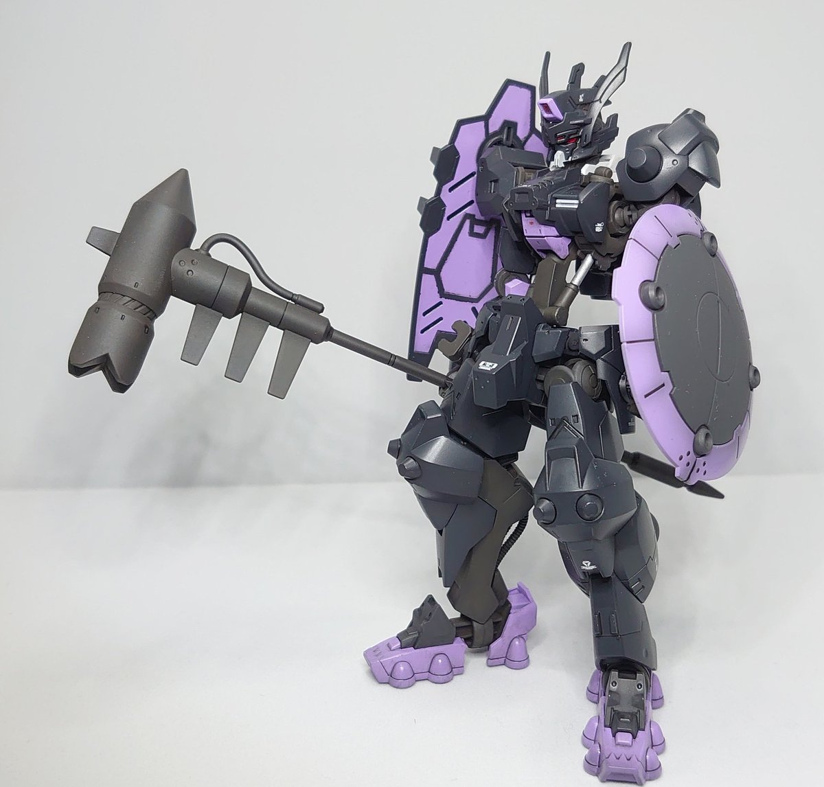 Foosan10's tweet photo. バンダイ HG 1/144鉄血のオルフェンズ 月鋼 ガンダムウヴァル 胴延長 シリンダーのみ改修 https://t.co/oCIlTm8vKD
