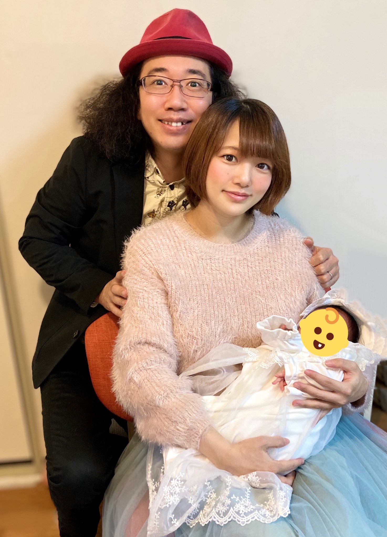 高倉有加 あけましておめでとうございます 私事ではございますが 昨年の12月24日に元気な女の子を出産いたしました 新しい家族とお正月を迎えられてとても嬉しく思っております 育児にお仕事と より一層邁進していきますので よろしくお願いいたし