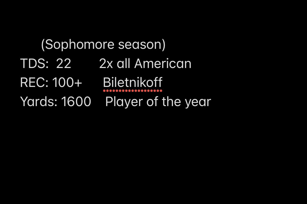Z A Y 🖤 tweet media