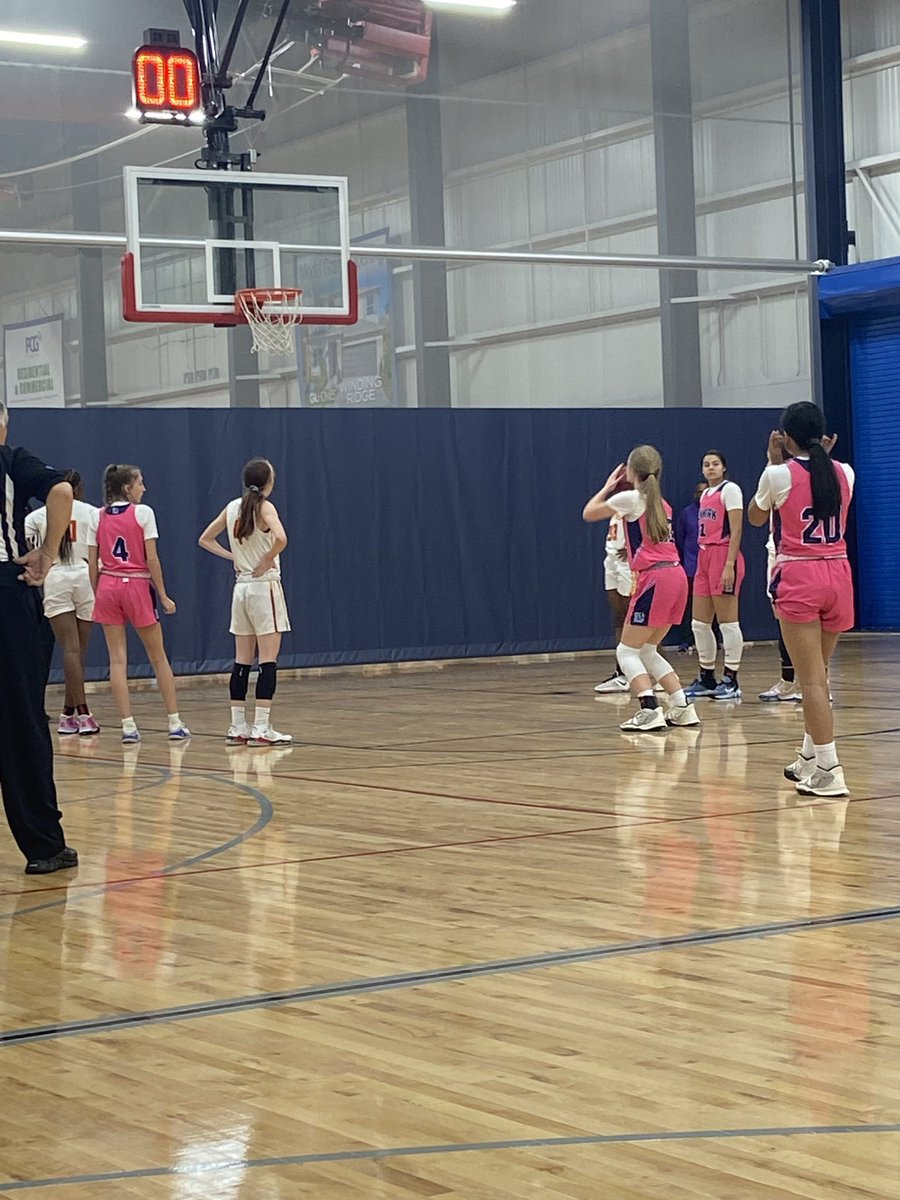 DenmarkHoops's tweet photo. 69-47 win over Tampa Prep (FL)
@EmmaHempker 29pts
@sophiebryn11 24pts, 10ast, 5stl, 3reb
@mkleonardd 6pts, 11reb, 2stl
@Averyhuffmann 6pts, 4reb, 6stl, 2ast
@PGH_Georgia @KyleSandy355 @TBChristmasInv https://t.co/HsJq4WK1qn