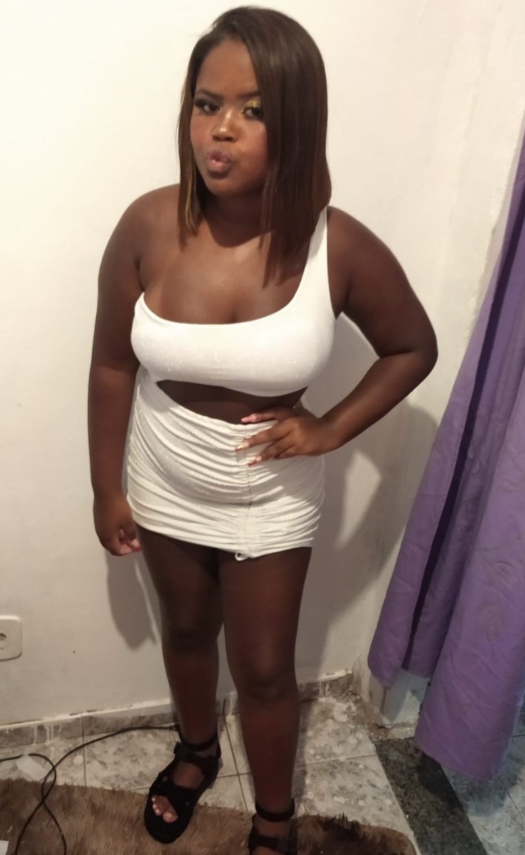 Juhsilw's tweet photo. Feliz ano novo 🥰 https://t.co/6C5doWUgiB