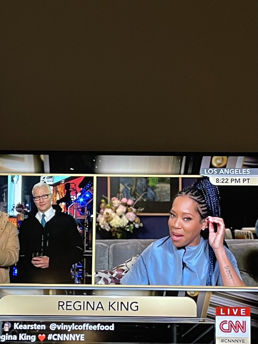 MonitriceMalone's tweet photo. Regina, I have your next Emmy award winning script! ๐ฑ #CNNNYE #ReginaKing #andycohen #andersoncooper #donjulio https://t.co/GksuPOjDa2