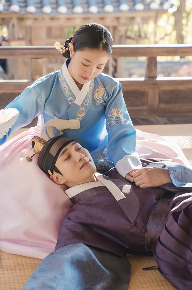 gongjicheoIs's tweet photo. The real “i’m doing the thing i like with the person i like” And in the same place 😭😭😭😭YAALLLL https://t.co/3OuOm4pmkA