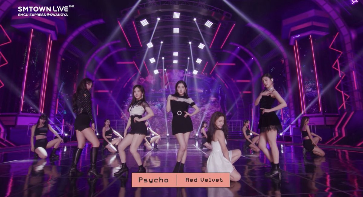 vantea_15's tweet photo. was not expecting a psycho stage again!!! 

New Beginning with Red Velvet
#RVExpress2022
#RedVelvet  @RVsmtown https://t.co/ZjEff2jQ2x