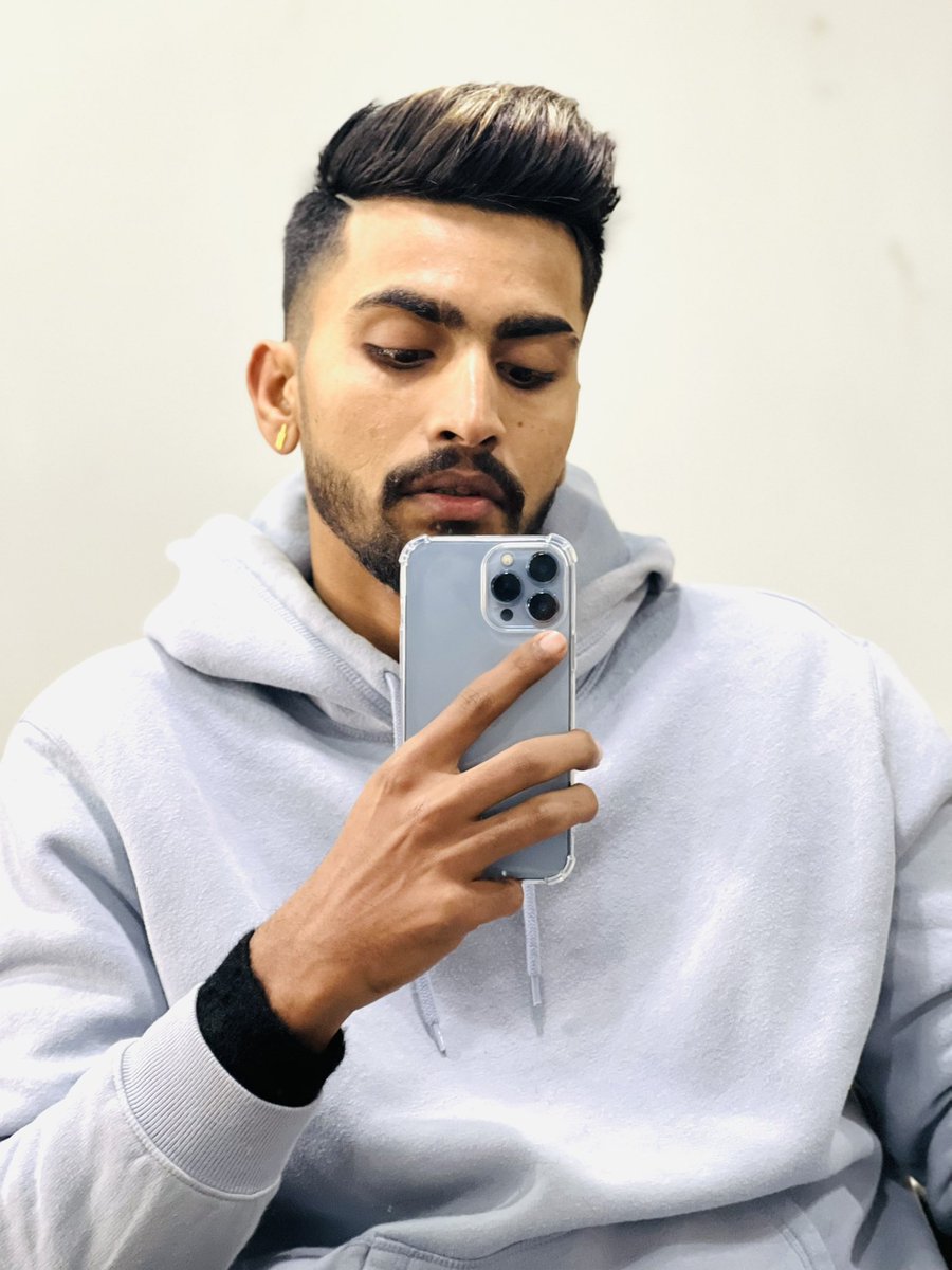 Coming from within: it’s hard to let go, it’s difficult when you don’t see the result, you start questioning; but be kind to yourself and do it over. Hard work and dedication can take you places. Dream it make it happen and trust the process. Happy new year 2022 everyone.