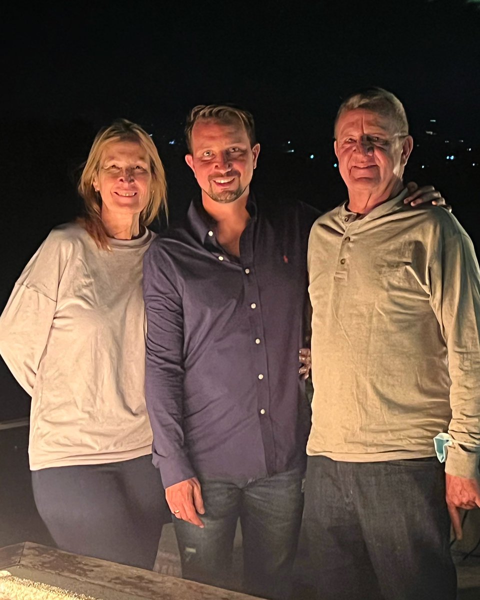 festejando año nuevo en familia. 🙏🙏