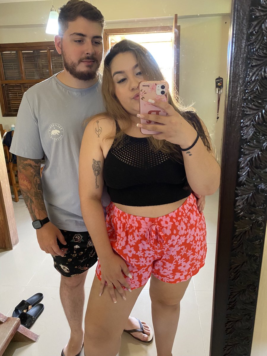 robertapcoelho's tweet photo. Mais uma virada juntinhos, eu te amo demais, obrigada por tanto! 💖 @LucVeronez https://t.co/Au6TQt82KY