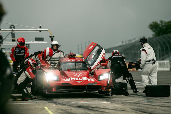 CampbellJim's tweet photo. Thx @FelipeNasr @PipoDerani &amp; #31 @WhelenMTRS  @Cadillac DPi team on the 2021 @IMSA championship!  @AX_Racing On to 2022! https://t.co/BdW4K2bmdE
