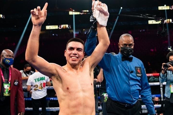 Feliz ano para todo el mundo dios los bendiga y que todas sus metas se cumplan🙏🙏🙏🙏