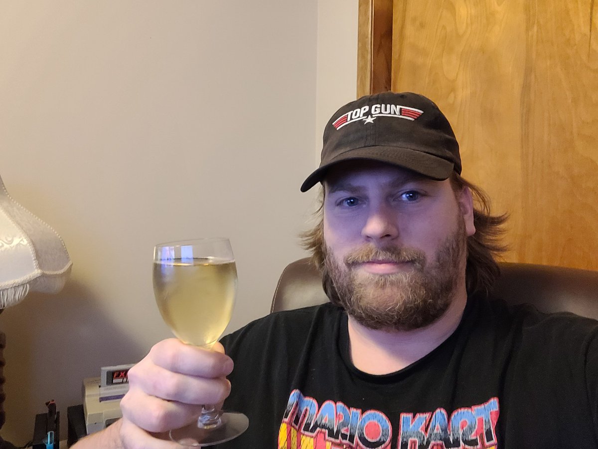 ChefBoyEric's tweet image. Hope everyone had a great 2021, and here's to an even better 2022.  Happy New Year's. Cheers.