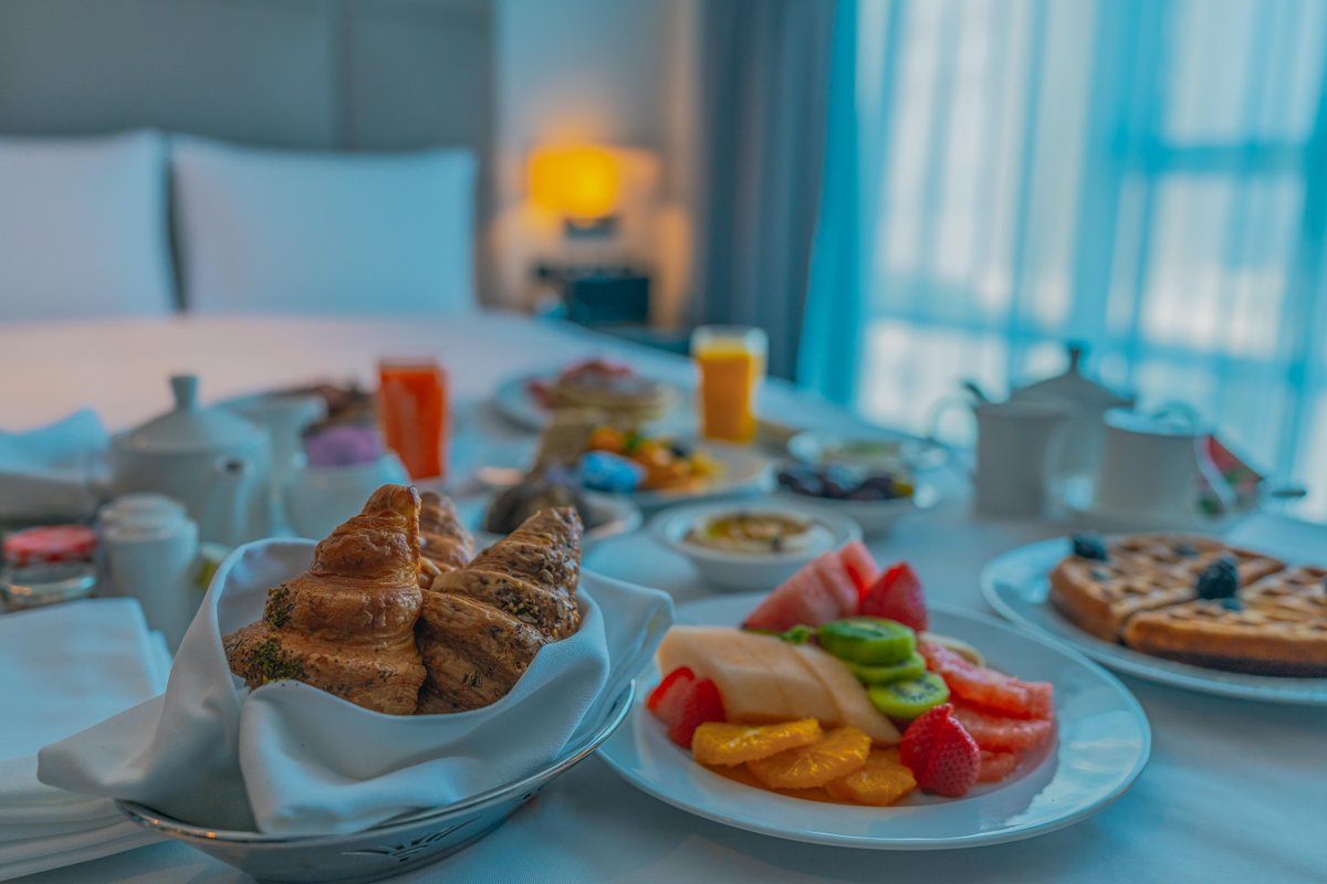 HyattRegencyKWT's tweet photo. It’s a beautiful morning to have breakfast in bed ! https://t.co/QOeeS4wW4M