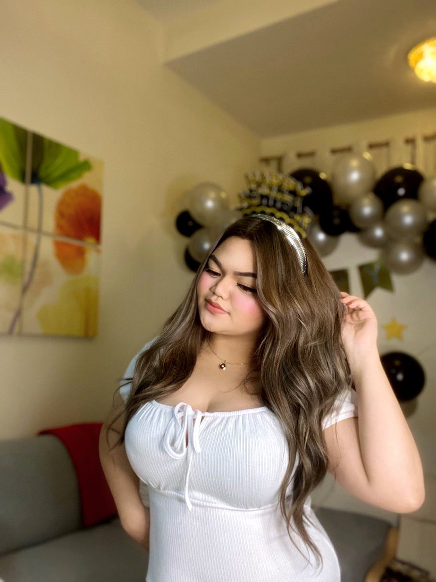 karsganda's tweet photo. Hny🤍🥰🎉😘 https://t.co/GmrMq0aL16