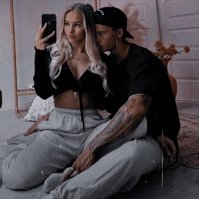 one year with my favorite person. happy new years &amp; happy anniversary <3 
<a href="/666jxrdan/">jordan.</a>