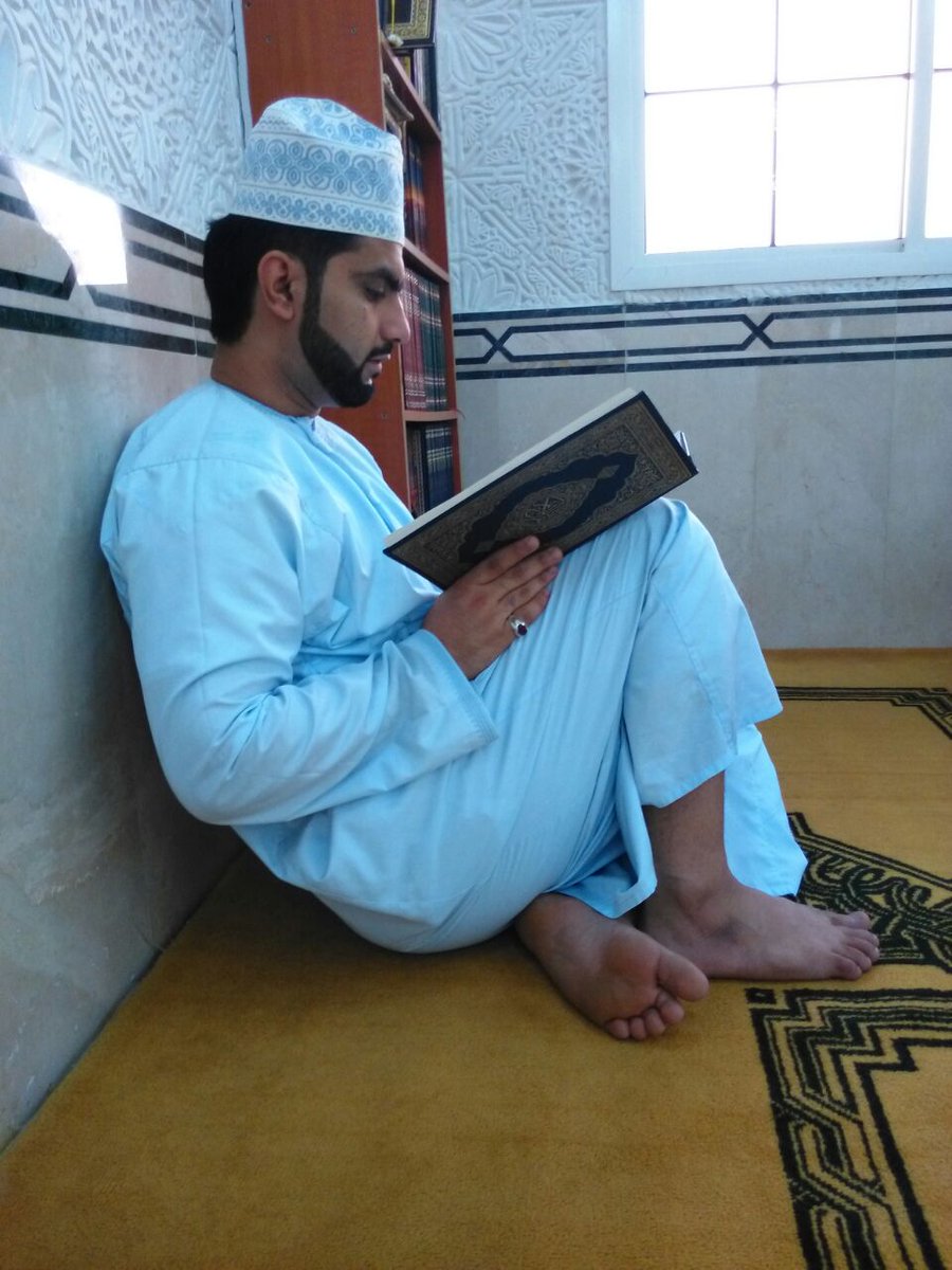 اللهم كما أمطرت علينا من خيرك أمطر على
قبر أخي وحبيبي الغالي من سحائب رحمتك وإجعل له في كل قطرة مطر راحة ومغفرة يارب العالمين ربي بلل تربته بقطرات من خيرك وإجعل نسائم الجنة تهب عليه يا أرحم الراحمين.